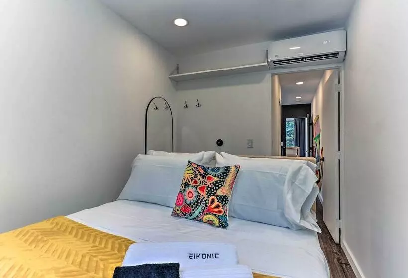 Luxe & Modern Container Home W/ Outdoor Spa!