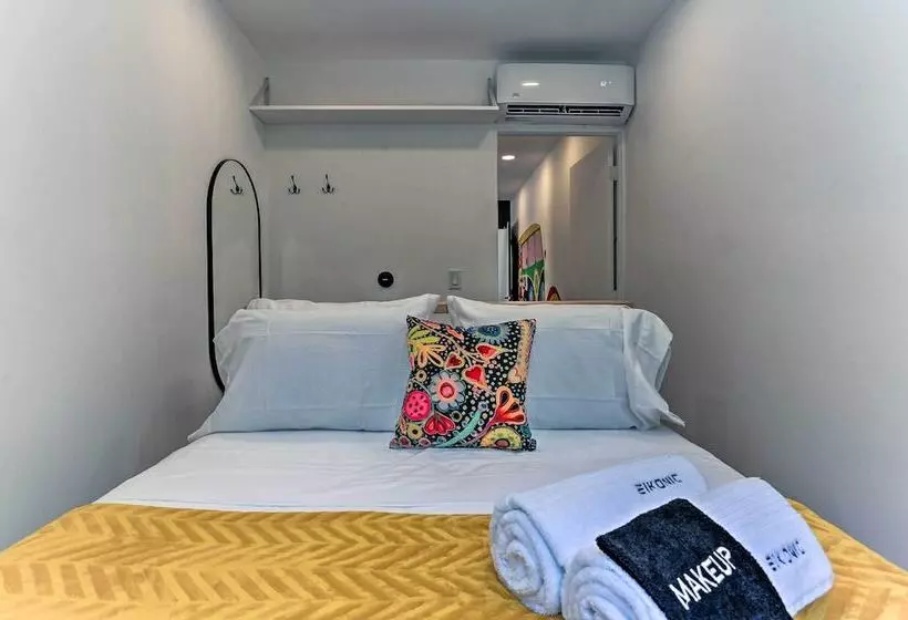 Luxe & Modern Container Home W/ Outdoor Spa!