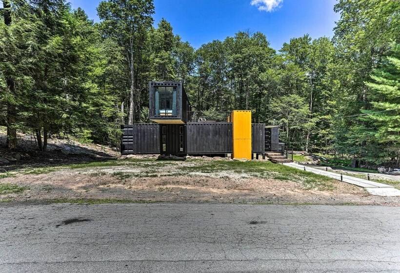 Luxe & Modern Container Home W/ Outdoor Spa!