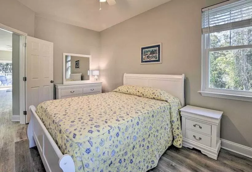 Modern Escape In The Heart Of Murrells Inlet