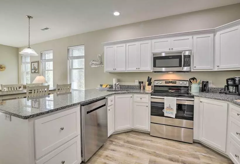 Modern Escape In The Heart Of Murrells Inlet