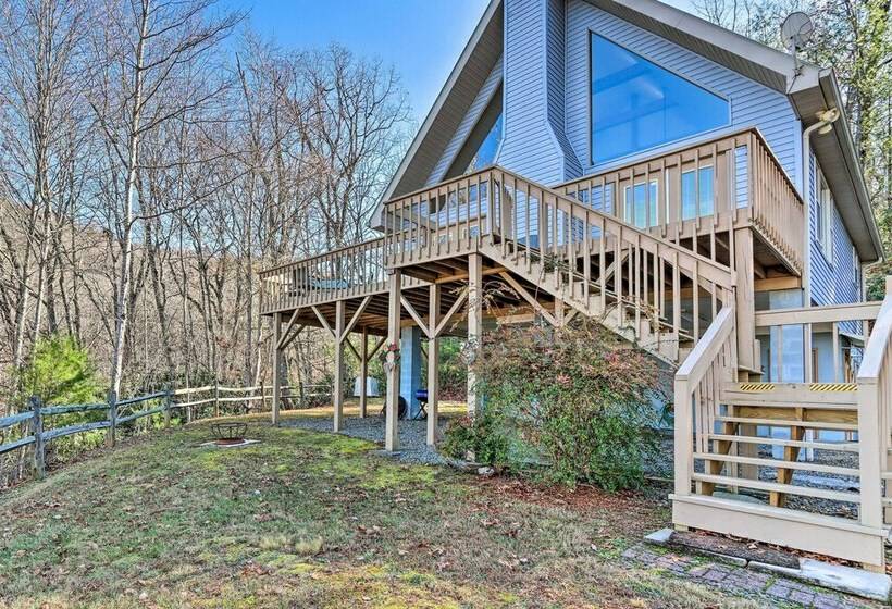 Family Friendly Murphy Cabin W/ Deck & Fire Pit!