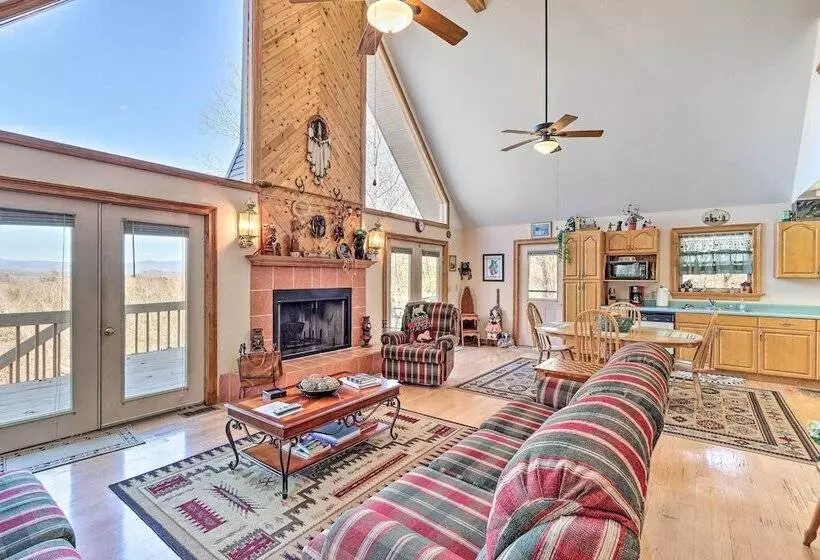 Family Friendly Murphy Cabin W/ Deck & Fire Pit!