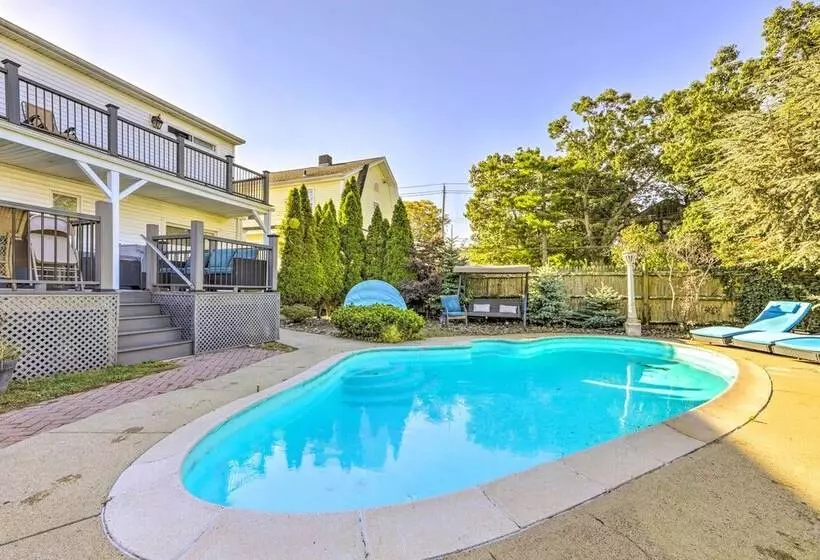 New Haven Gem W/ Private Pool, Walk To Beach!