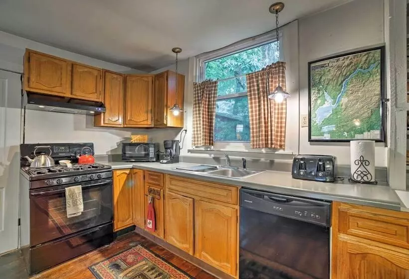 Northville Lakefront Escape W/ Deck: Walk To Lake