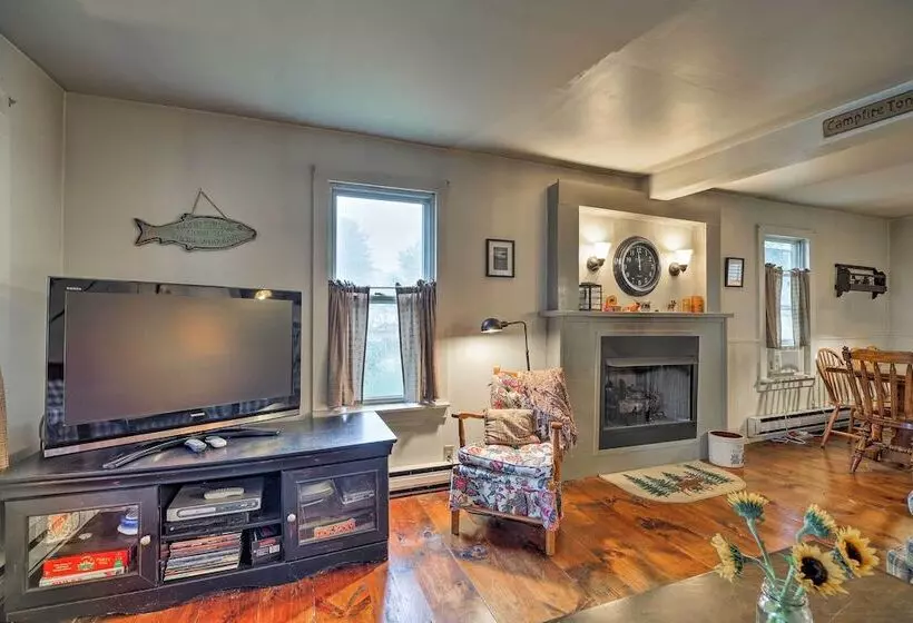 Northville Lakefront Escape W/ Deck: Walk To Lake