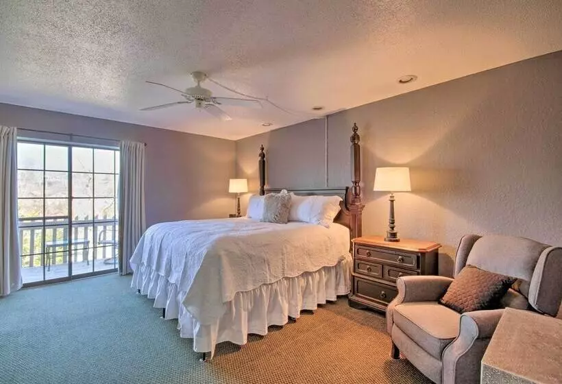 Margaritaville Hideaway: 3 Decks & Fireplace!