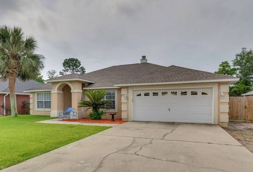 Pensacola Home W/ Patio: 4 Miles To Beach!