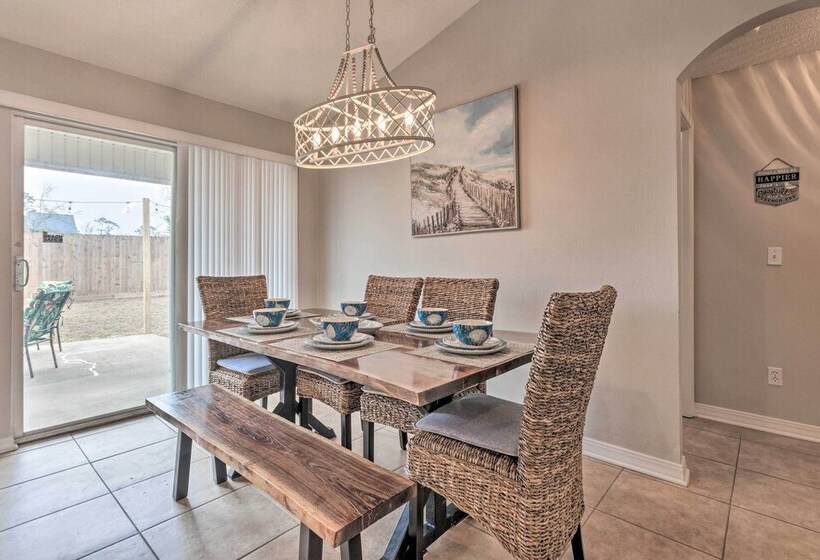 Pensacola Home W/ Patio: 4 Miles To Beach!
