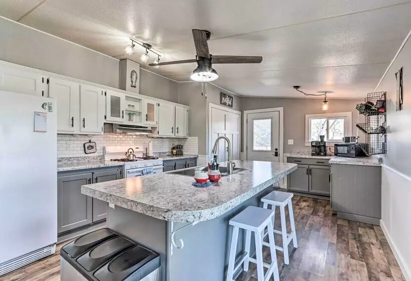 Pet Friendly Flemington Home W/ Lake Access!