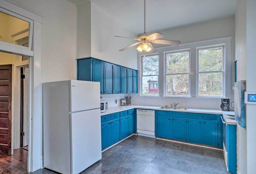 Pet Friendly Shreveport Home ~ 1 Mile To Downtown!