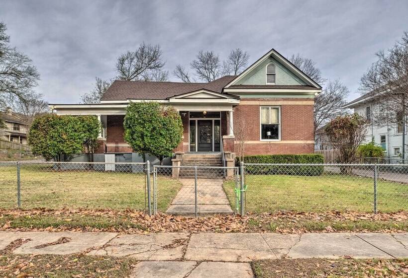 Pet Friendly Shreveport Home ~ 1 Mile To Downtown!
