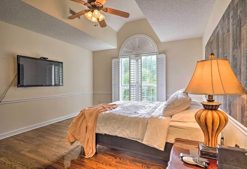 Pet Friendly Suburban Escape W/ Deck & Grill!