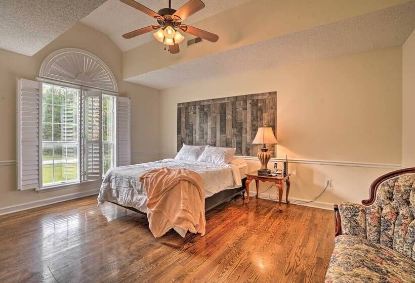 Pet Friendly Suburban Escape W/ Deck & Grill!