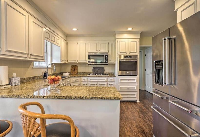 Pet Friendly Suburban Escape W/ Deck & Grill!