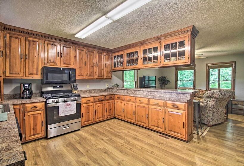 Pet Friendly Va Home ~ 30 Mi To Shenandoah Np