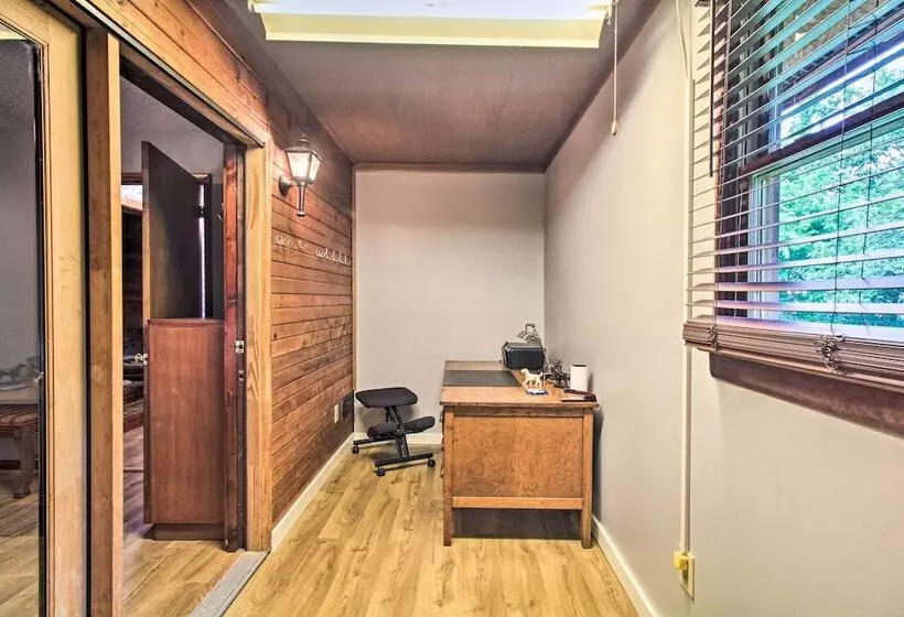 Pet Friendly Va Home ~ 30 Mi To Shenandoah Np