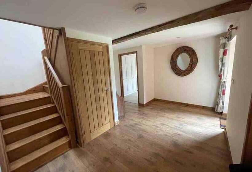 Резиденция Charming Norfolk Barn Conversion In Barnham Broom