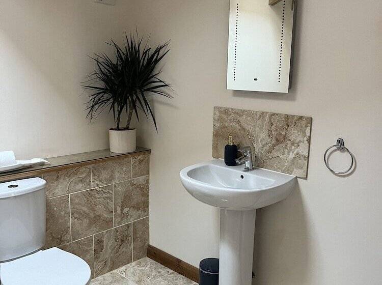 Резиденция Charming Norfolk Barn Conversion In Barnham Broom