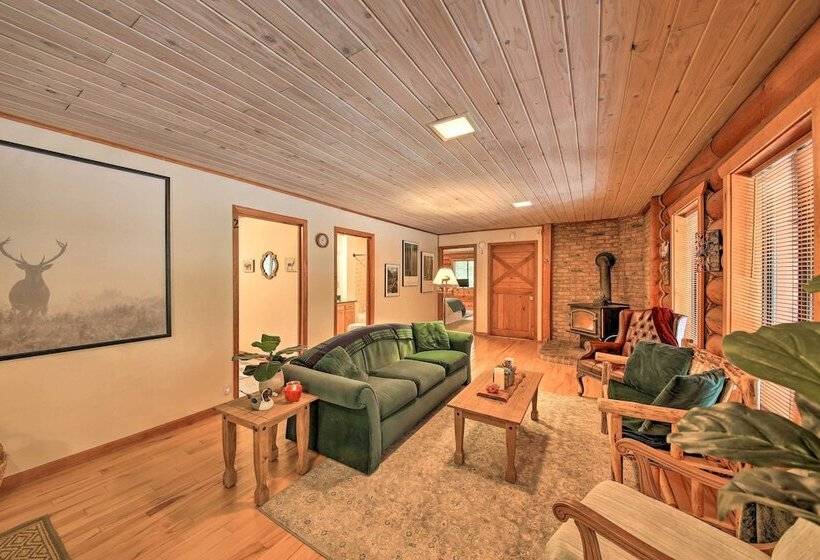 Riverfront Troy Cabin Ready With Bikes & Rafts!