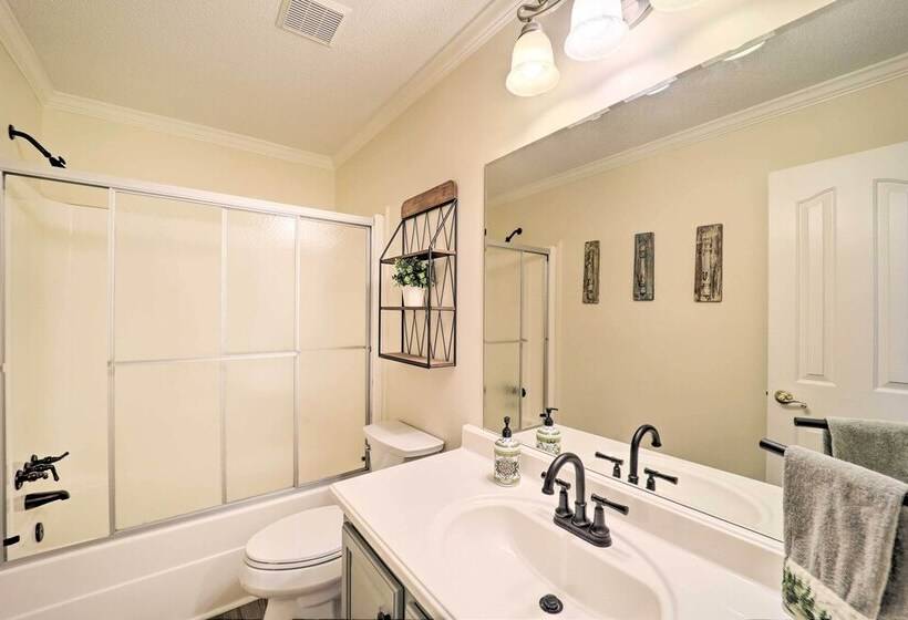 9 Mi To Sugar Mountain: Newland Cabin W/ Fire Pit!