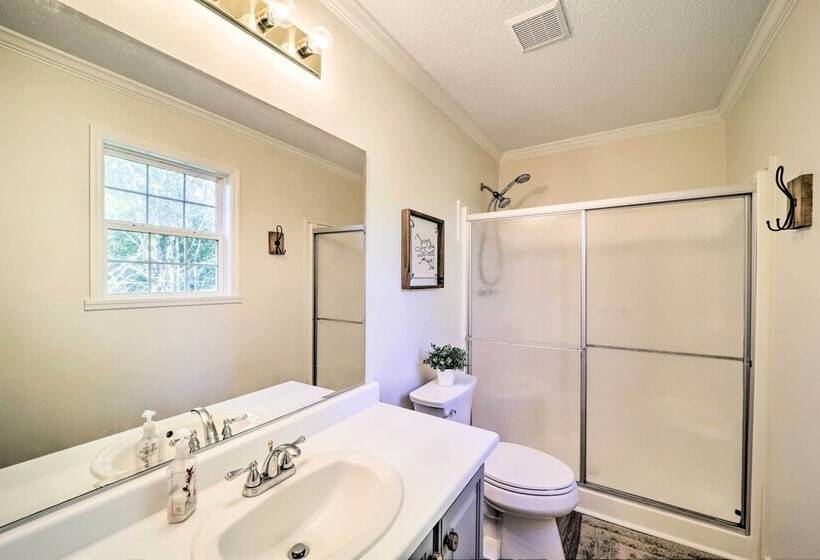 9 Mi To Sugar Mountain: Newland Cabin W/ Fire Pit!