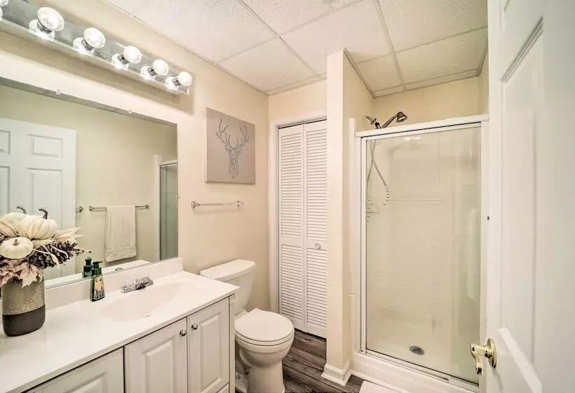 9 Mi To Sugar Mountain: Newland Cabin W/ Fire Pit!