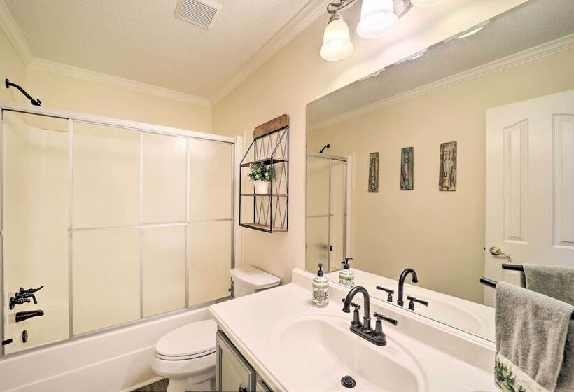 9 Mi To Sugar Mountain: Newland Cabin W/ Fire Pit!