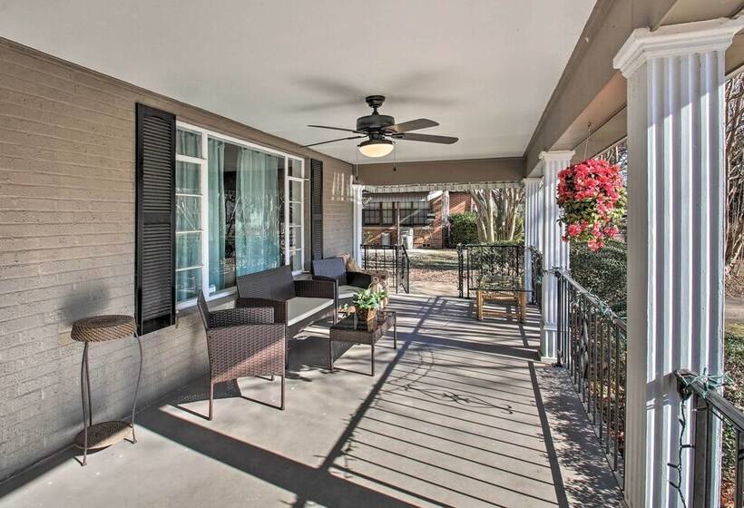 Hot Springs Home: Walk To Oaklawn!