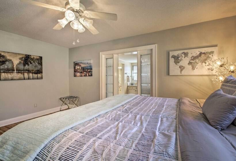 Hot Springs Home: Walk To Oaklawn!