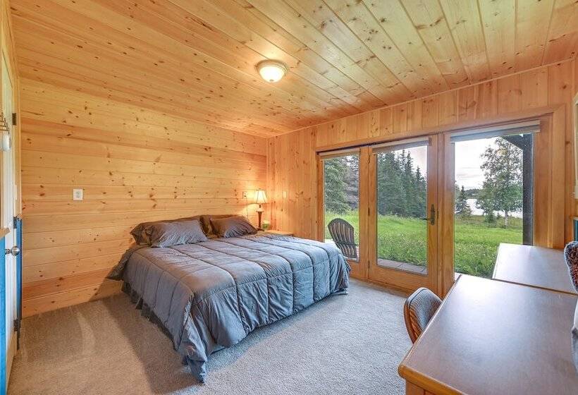 Spacious Soldotna Home W/ Mackey Lake Views!