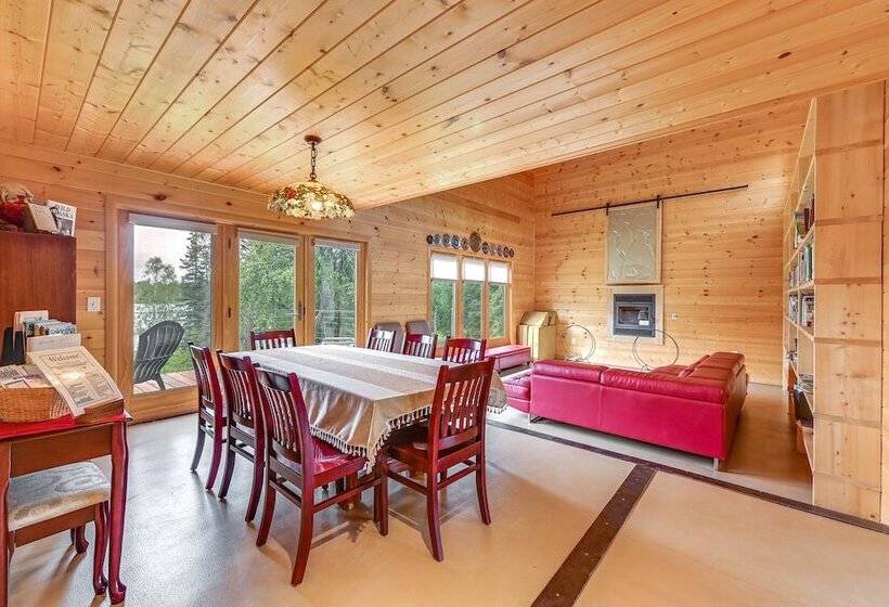 Spacious Soldotna Home W/ Mackey Lake Views!