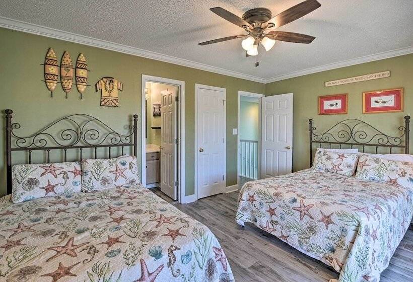 Steps To Pool & Ocean: Surfside Beach Home Base!