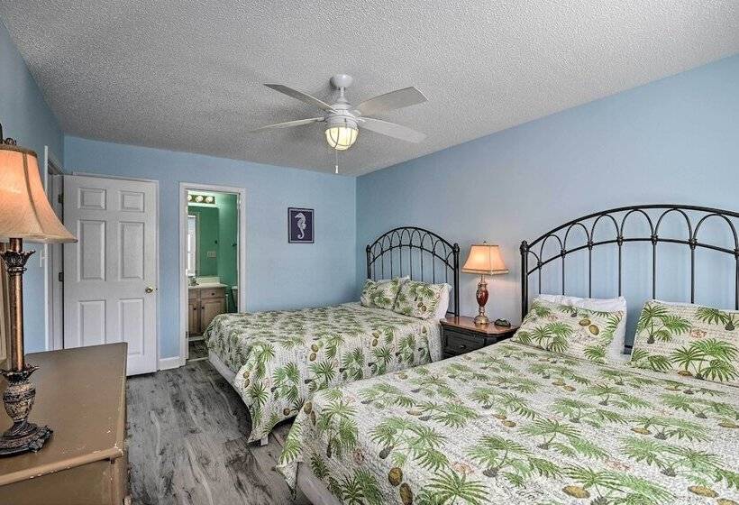 Steps To Pool & Ocean: Surfside Beach Home Base!