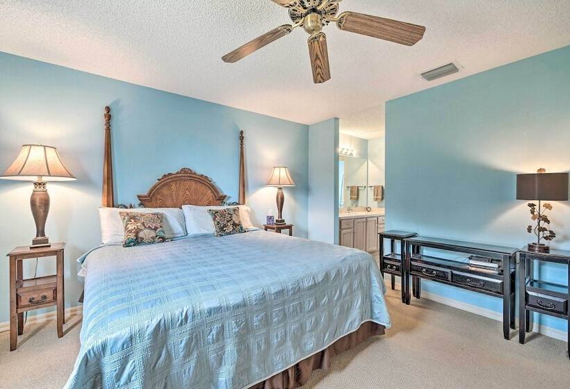 Home In The Villages W/ Lanai & Private Hot Tub!