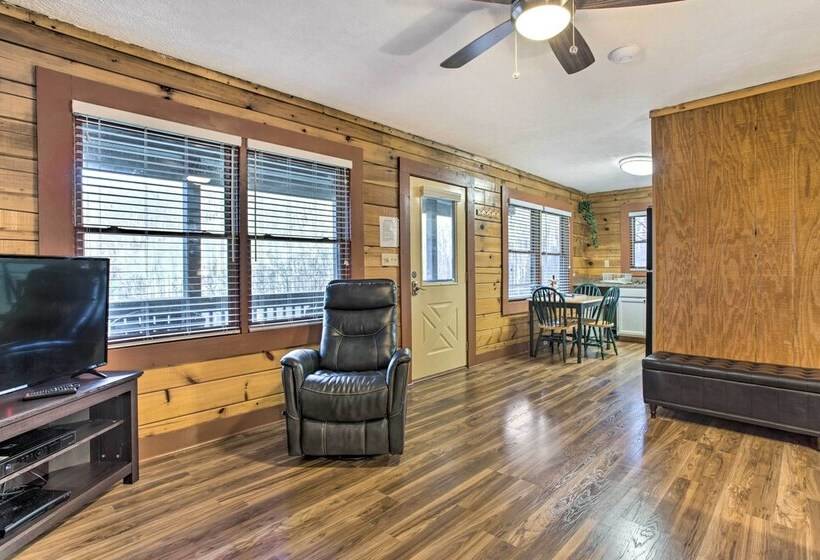 Turkey Creek Cove Clyde Cabin W/ Mtn Views!