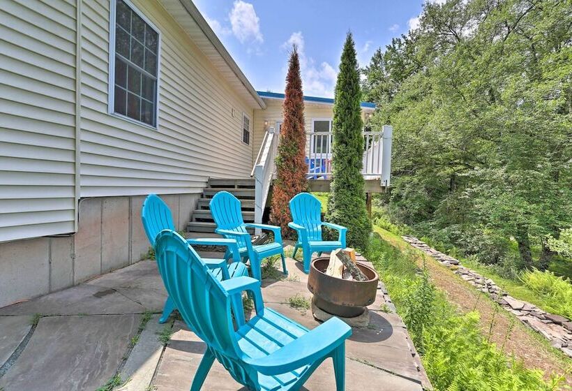 Updated Family Home ~ 1 Mile To Delaware River!