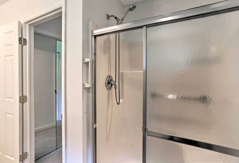 Updated Family Home ~ 1 Mile To Delaware River!