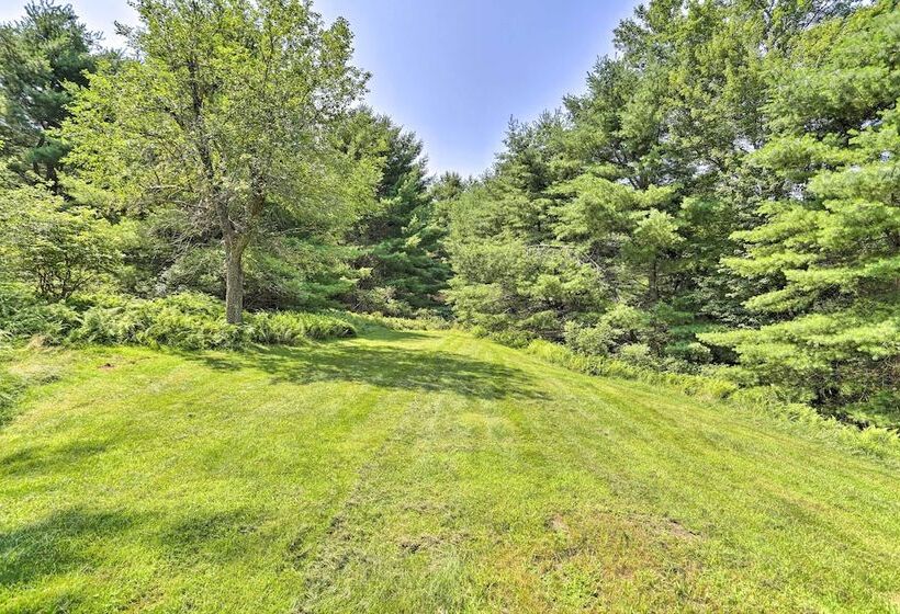 Updated Family Home ~ 1 Mile To Delaware River!