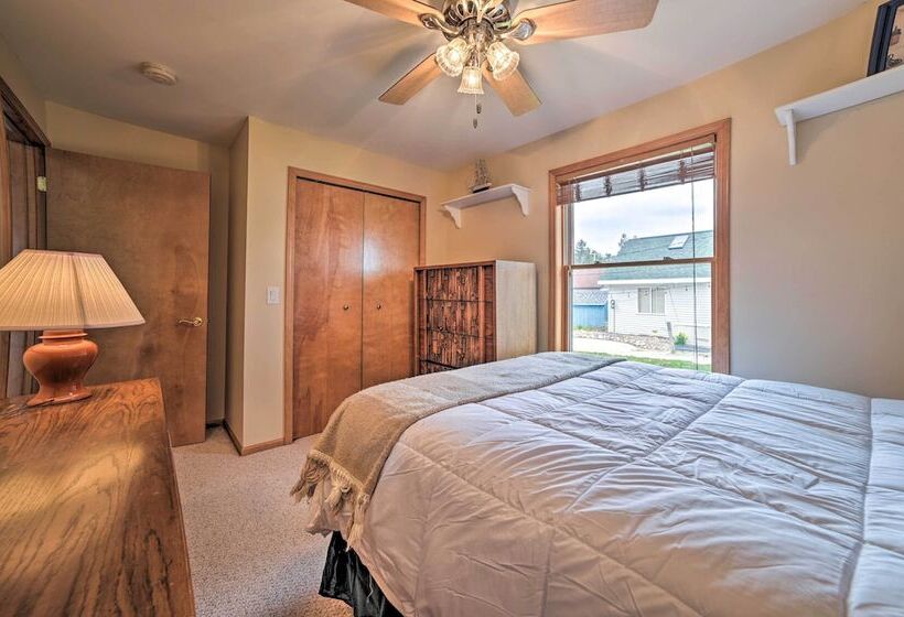 Waterfront Lake Huron Home   Private Beach!