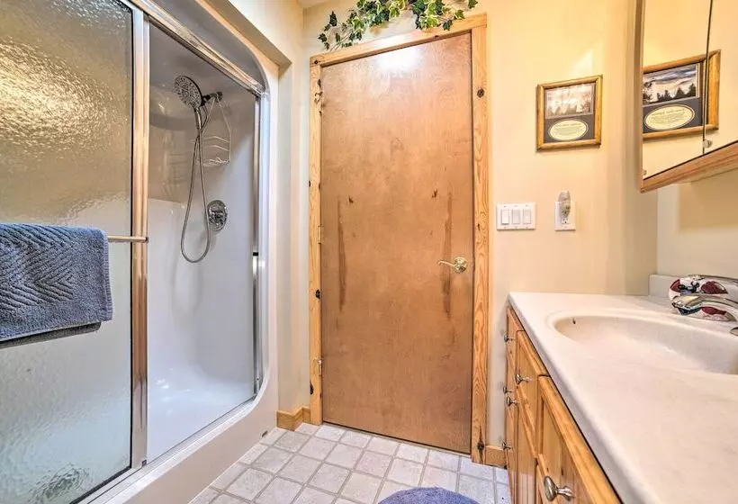 Waterfront Lake Huron Home   Private Beach!