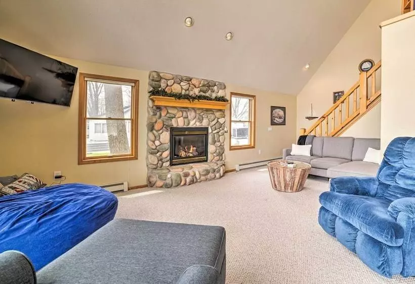 Waterfront Lake Huron Home   Private Beach!