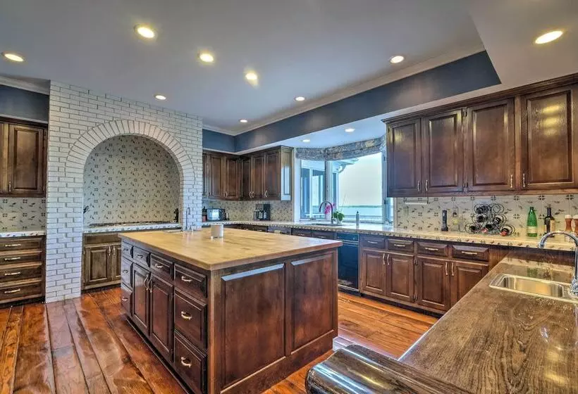 Waterfront Leonardtown Retreat W/ Dock Access!