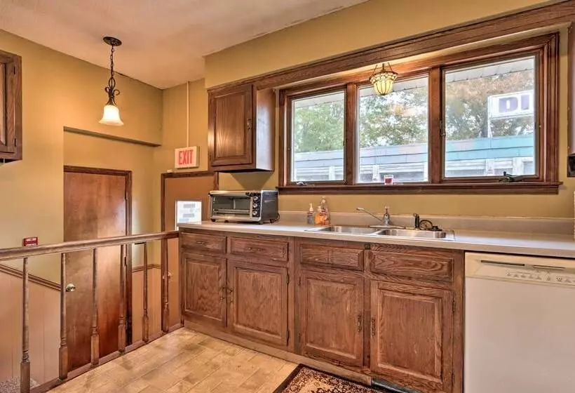 Wildlife Lodge  Columbia Retreat Off I 70!