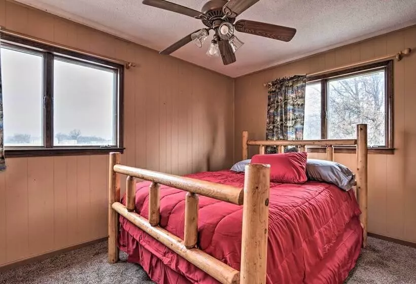 Wildlife Lodge  Columbia Retreat Off I 70!