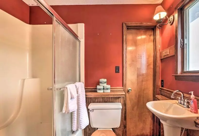 Wildlife Lodge  Columbia Retreat Off I 70!