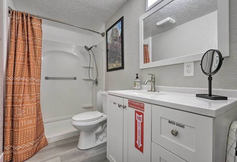 Zion Haven W/ Fire Pit: 23 Mi To Nat L Park!