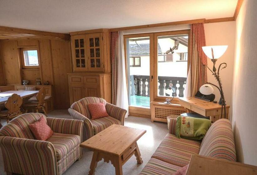 Aparthotel Chesa Bellaval