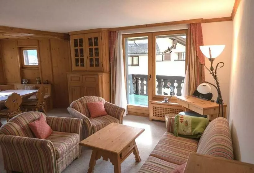 Aparthotel Chesa Bellaval