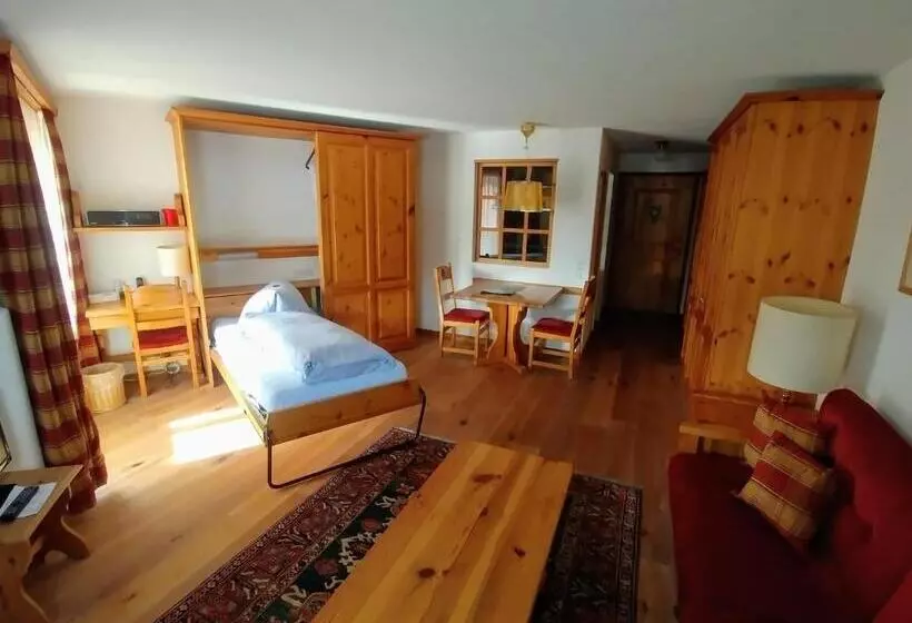 Aparthotel Chesa Bellaval